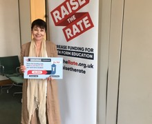 Caroline Lucas  MP shows support for Raise the Rate