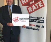Graham Brady  MP shows support for Raise the Rate