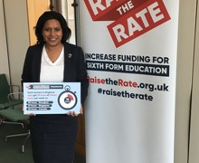 Janet Daby  MP shows support for Raise the Rate