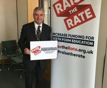 Jim Fitzpatrick  MP shows support for Raise the Rate