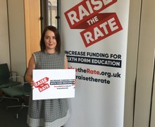 Stephanie Peacock  MP shows support for Raise the Rate