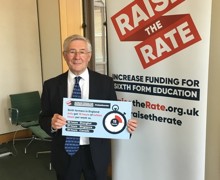 Tony Lloyd  MP shows support for Raise the Rate