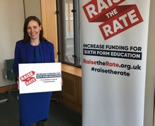 Vicky Foxcroft  MP shows support for Raise the Rate